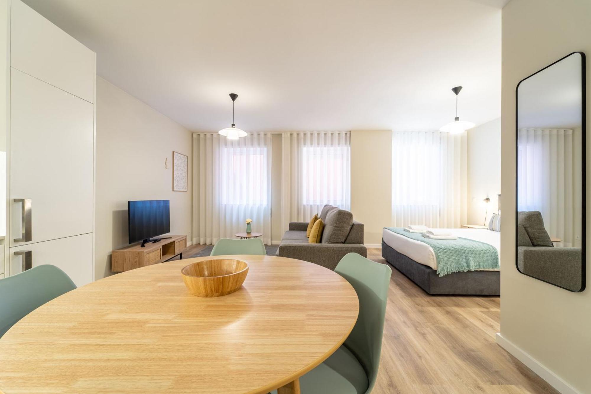 On The Square Studio - City Center By House And People Braga Exterior foto