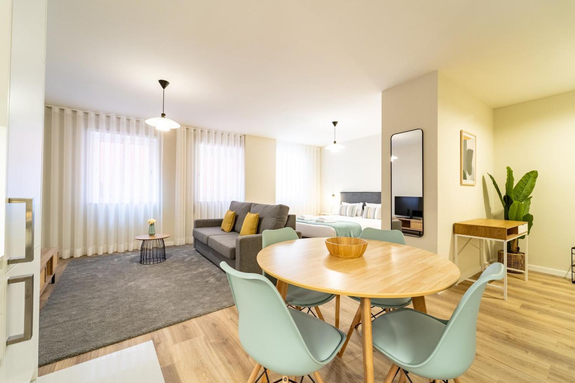 On The Square Studio - City Center By House And People Braga Exterior foto